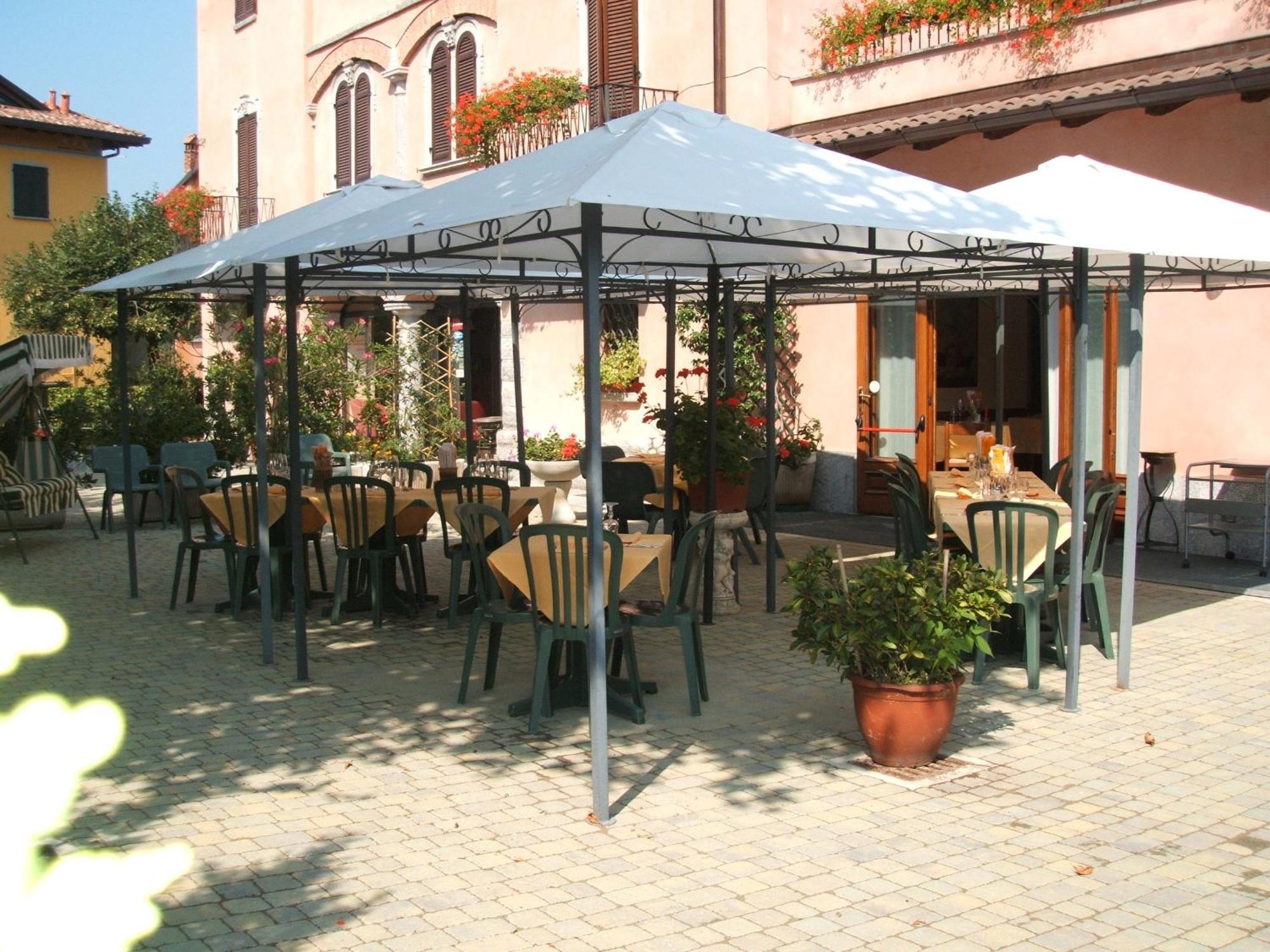 Albergo Michieletto Valmorea Buitenkant foto