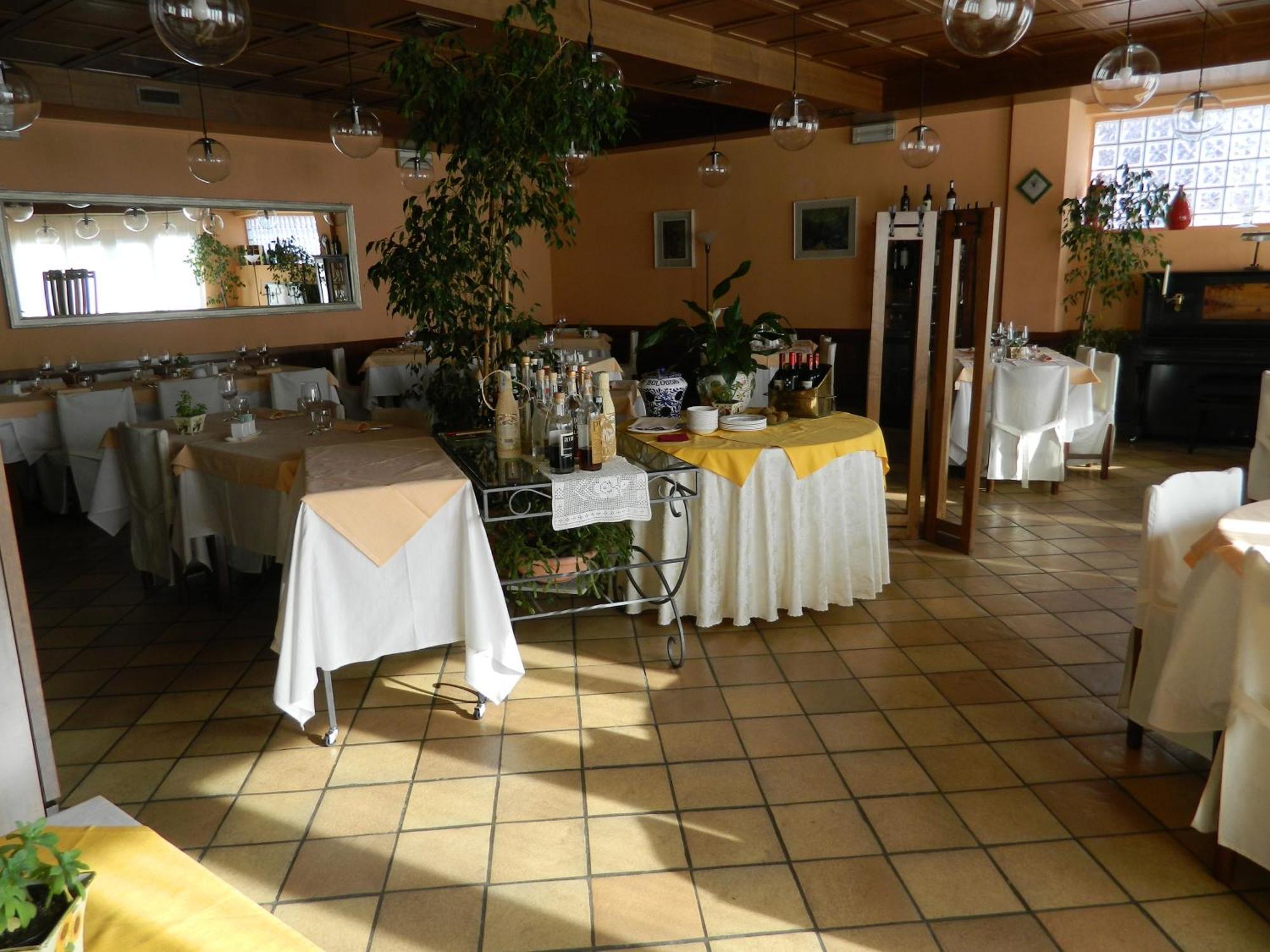 Albergo Michieletto Valmorea Buitenkant foto