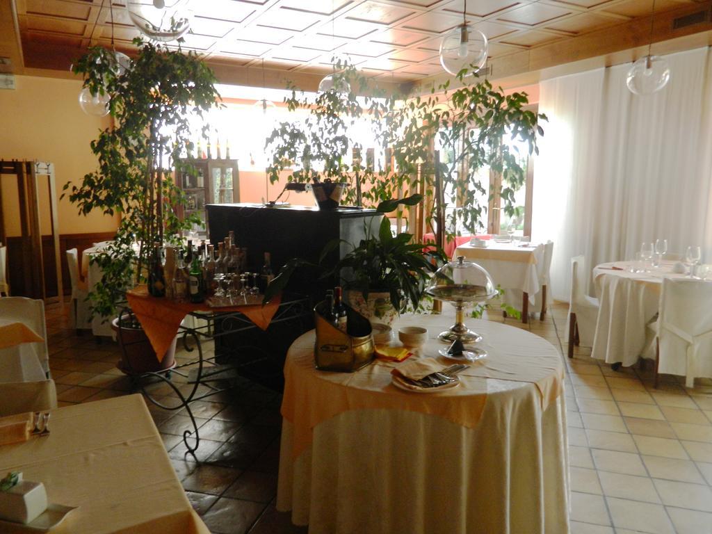 Albergo Michieletto Valmorea Buitenkant foto