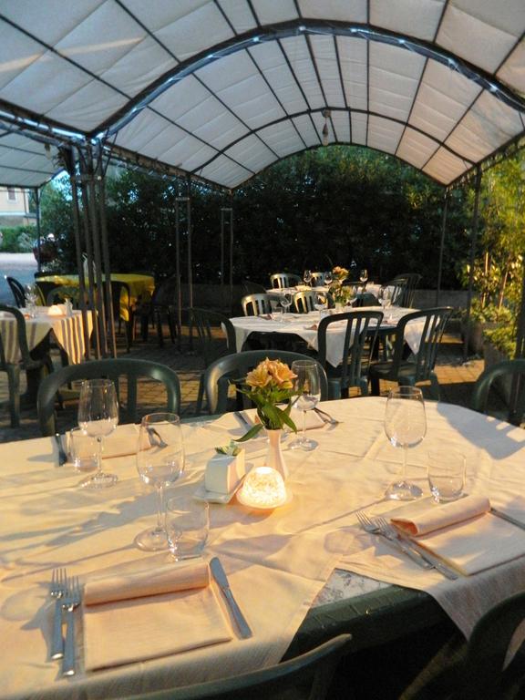 Albergo Michieletto Valmorea Buitenkant foto