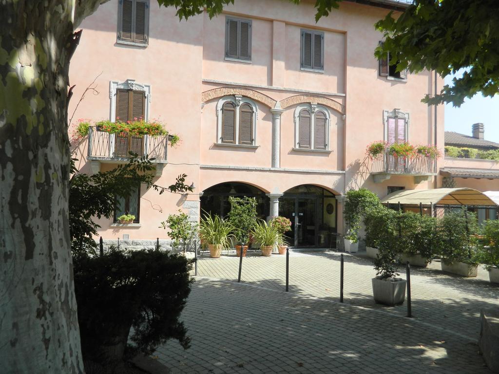 Albergo Michieletto Valmorea Buitenkant foto