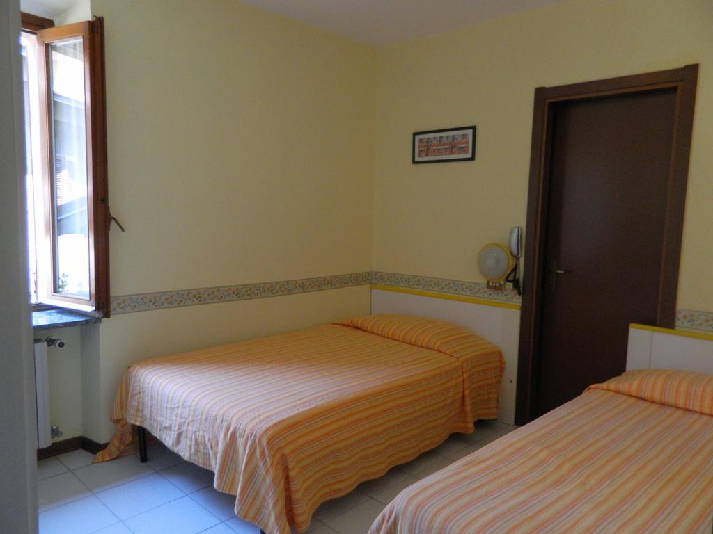 Albergo Michieletto Valmorea Buitenkant foto