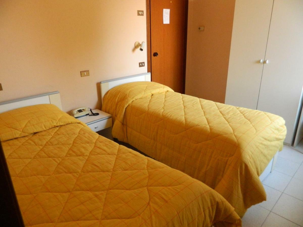 Albergo Michieletto Valmorea Buitenkant foto